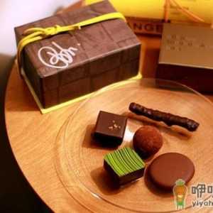 一定要远离这些伤胃食物