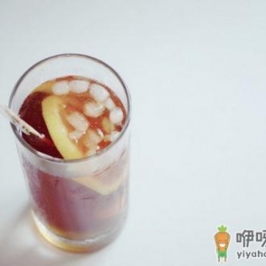 喝柠檬水的好处-盐水柠檬补充能量