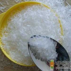味精吃多了会怎么样？过量食用味精的危害有哪些