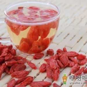 枸杞子泡水喝的害处？枸杞子泡水喝的禁忌