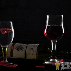 洋葱泡红酒的功效-洋葱泡红酒的饮用方法