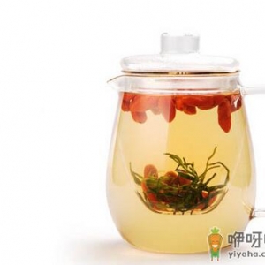 枸杞泡酒的功效-喝枸杞泡酒的注意事项