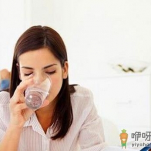 早晨空腹喝水到底对不对？正确喝水的方法