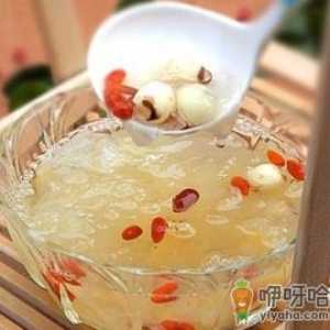 银耳莲子汤的功效与作用-银耳莲子汤的做法