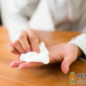 夏秋季手脚出汗吃什么好 手心出汗如何预防才好