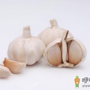 大蒜有哪些吃法？做成绿茶蒜