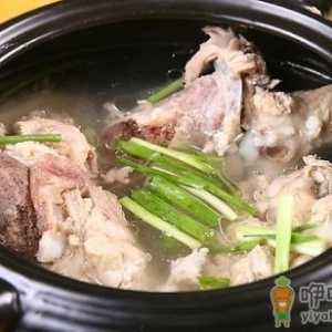 这样熬骨头汤才能充分补钙
