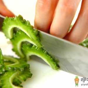 如何挑选新鲜的苦瓜？苦瓜的挑选方法