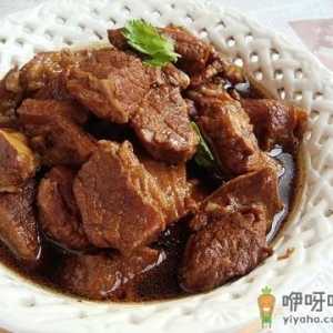 炖牛肉怎么做才好吃？家常炖牛肉的小窍门
