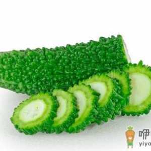 如何降低苦瓜的苦味？