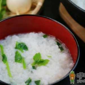 10分钟快速煮出绵滑白粥 百年老店煮粥心得分享