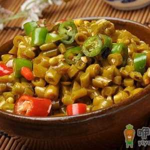 家庭煮妇都会的酸豆角做法