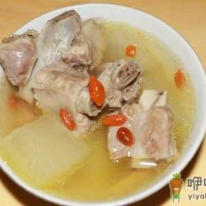 炎热夏季来一份爽口的冰凉西瓜丁吧！
