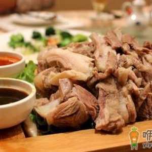 清淡的红酒烩羊肉的做法