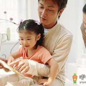 逗孩子要有度 高危动作不要做