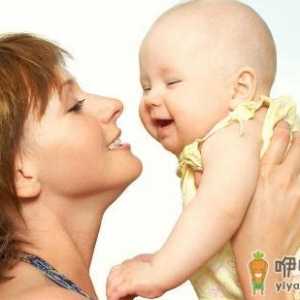 妈带儿子进女更衣室惹非议 儿童几岁开始进行性隔离为好