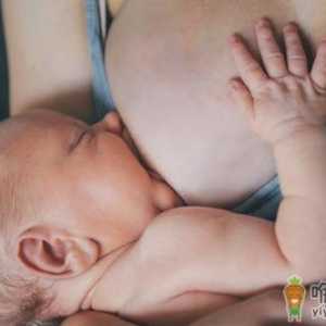 四种喂奶姿势妈妈可以换着来 妈妈们万万不可取的喂奶姿势