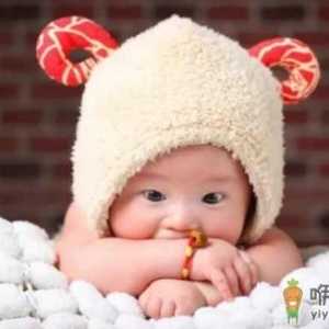 宝宝不停打嗝怎么办？
