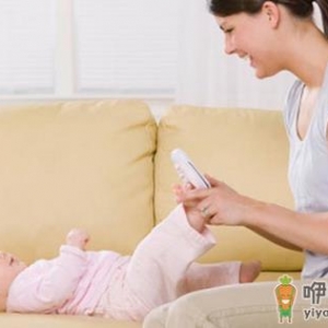 宝宝胸腹部按摩的方法与步骤