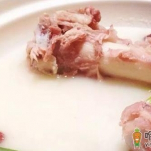 喝骨头汤补钙靠不住 孕妇补钙容易陷入的三大大误区