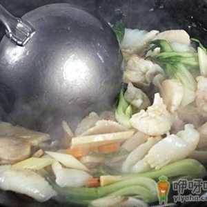 炒菜是否需要盖锅盖呢？炒菜盖锅盖好不好