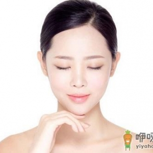 正确使用粉底时底妆更服帖