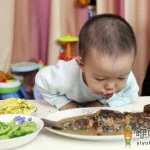 孩子吃饭慢应该怎么办