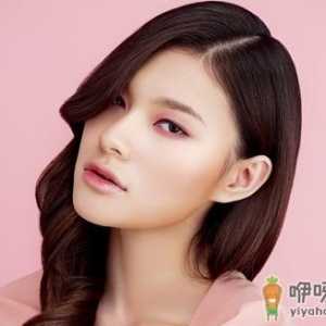 肌肤缺水冒痘易过敏 选对产品工具再上妆
