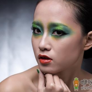 美眉化妆必学：眼部化妆技巧有哪些