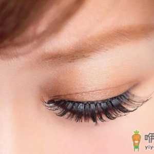 眼部巧贴假睫毛 小眼瞬间变大眼
