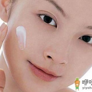 补水是冬季护肤的头等任务