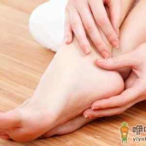 脚部干燥易脱皮教你护脚 想要身体健康先从脚部做起