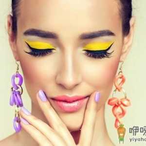 大量用化妆品或使女性更年期提前