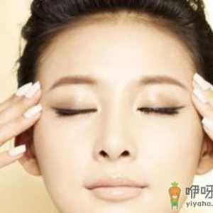 鱼尾纹泄露年龄 4方法赶走鱼尾纹