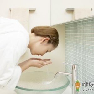 女性晚上如何保养皮肤 夜晚皮肤护理方法
