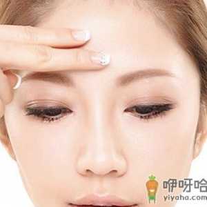 正确保养肌肤：毛孔粗大的原因
