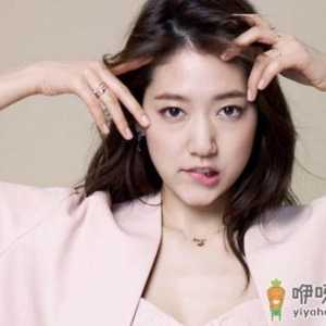 咬唇怎么画？性感咬唇妆的画法
