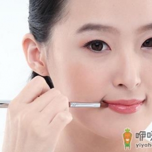 根据嘴唇特点教你画出3D小嘴
