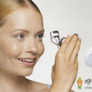 睫毛夹正确使用方法 用睫毛夹让睫毛变翘妙招