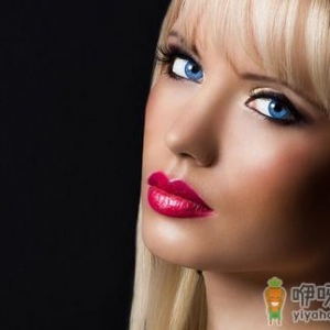 巧用口红画出全脸完美妆容