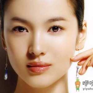 看 长得美的都画桃花眉了