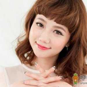摄入含维A、维B2食物可缓解眼袋