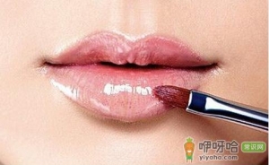 唇妆失败变香肠嘴 如何救场