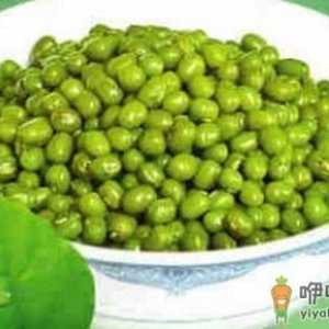 绿豆帮你去除脸上的痘痘