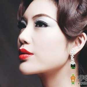 快速变走黑眼圈 彩妆师有绝招