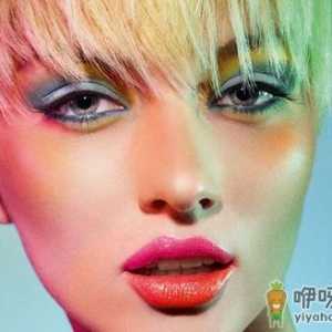 水润眼影+裸唇打造女人味