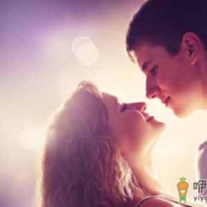 女人爱上你的表现：喜欢和你独处