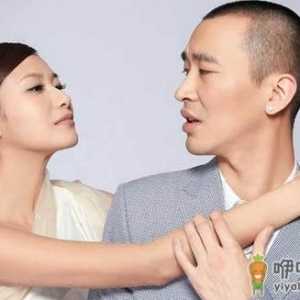 出门时牵手爱情更长久