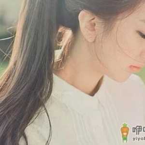 爱情里女人应该主动些还是含蓄些？