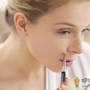 为什么鼻子一化妆就卡粉 皮肤卡粉怎么解决